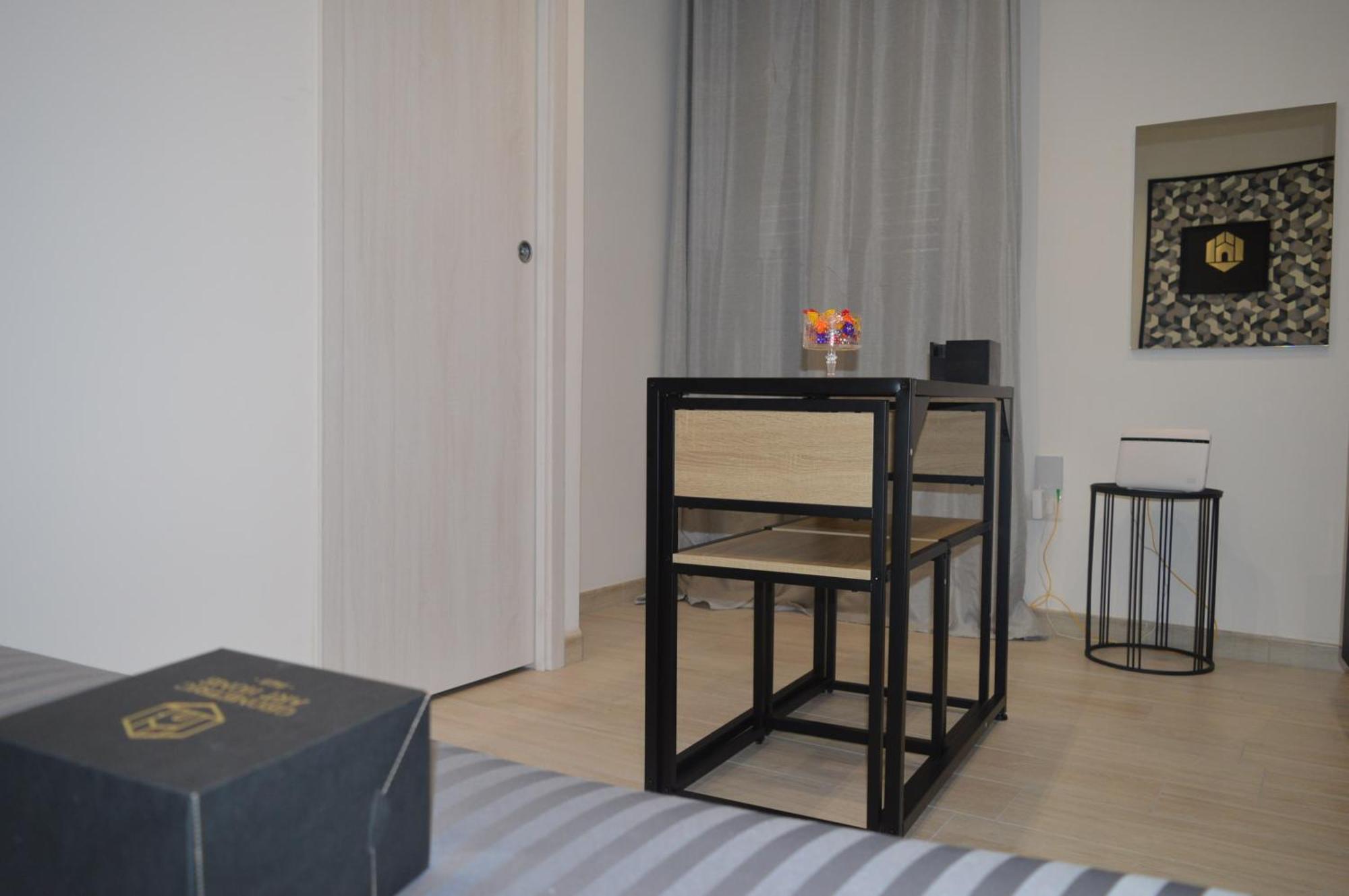 Geometric Art Home Bari Buitenkant foto